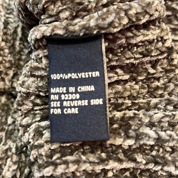 DG2 Olive Supersoft Drop Shoulder Sweater. Size 1X. NWT. Back longer than front - Picture 6 of 7